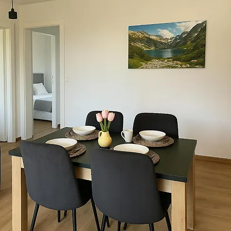 U Moni Apartment